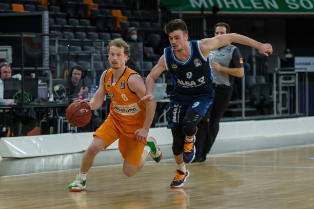 正通过其对 正通过其对